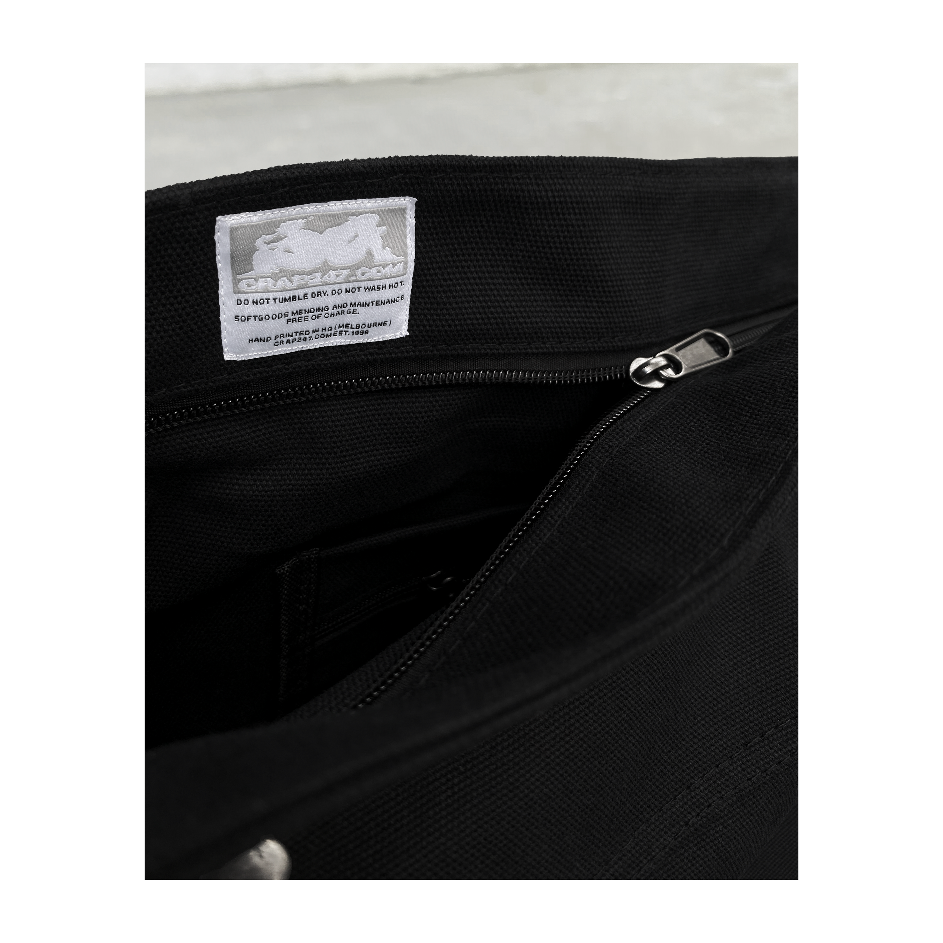 ₵anvas Nightpack (Bla¢k)