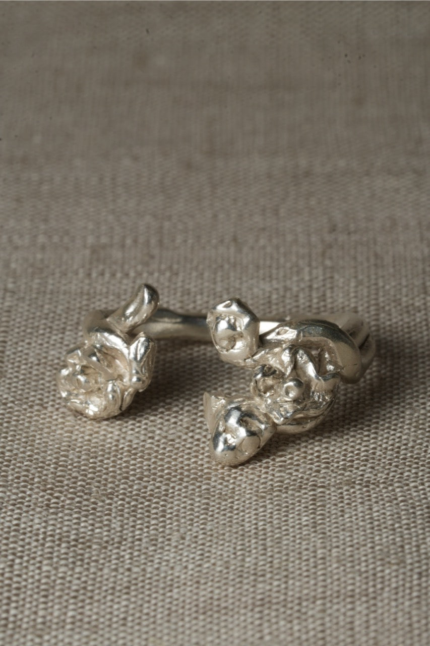 Rose Thorn Ring - N