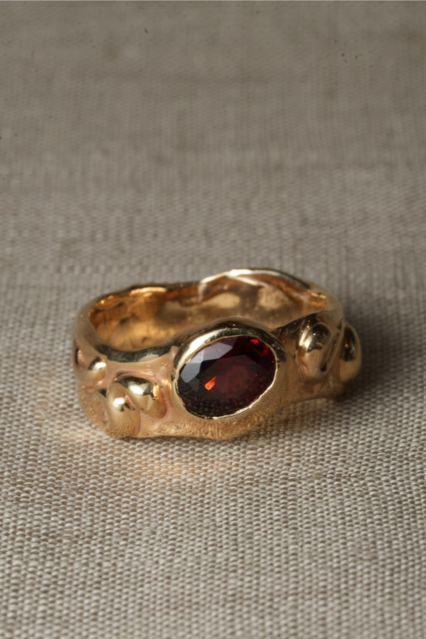Thalassa Ring - 9k Yellow Gold & Garnet