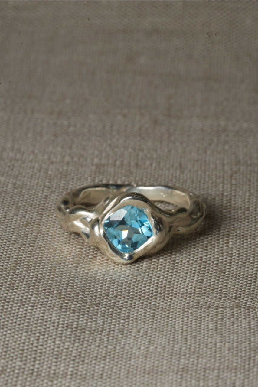 Amphitrite Ring - Topaz
