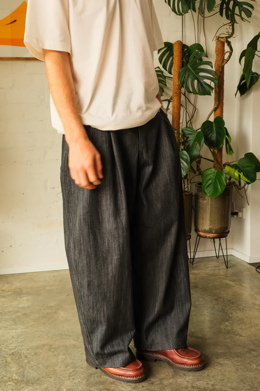 Pleated Jean (Graphite Grey)