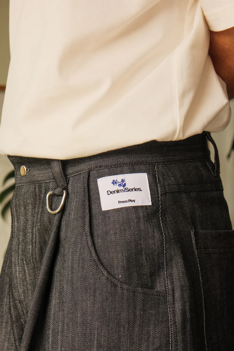 Pleated Shorts (Graphite Grey)