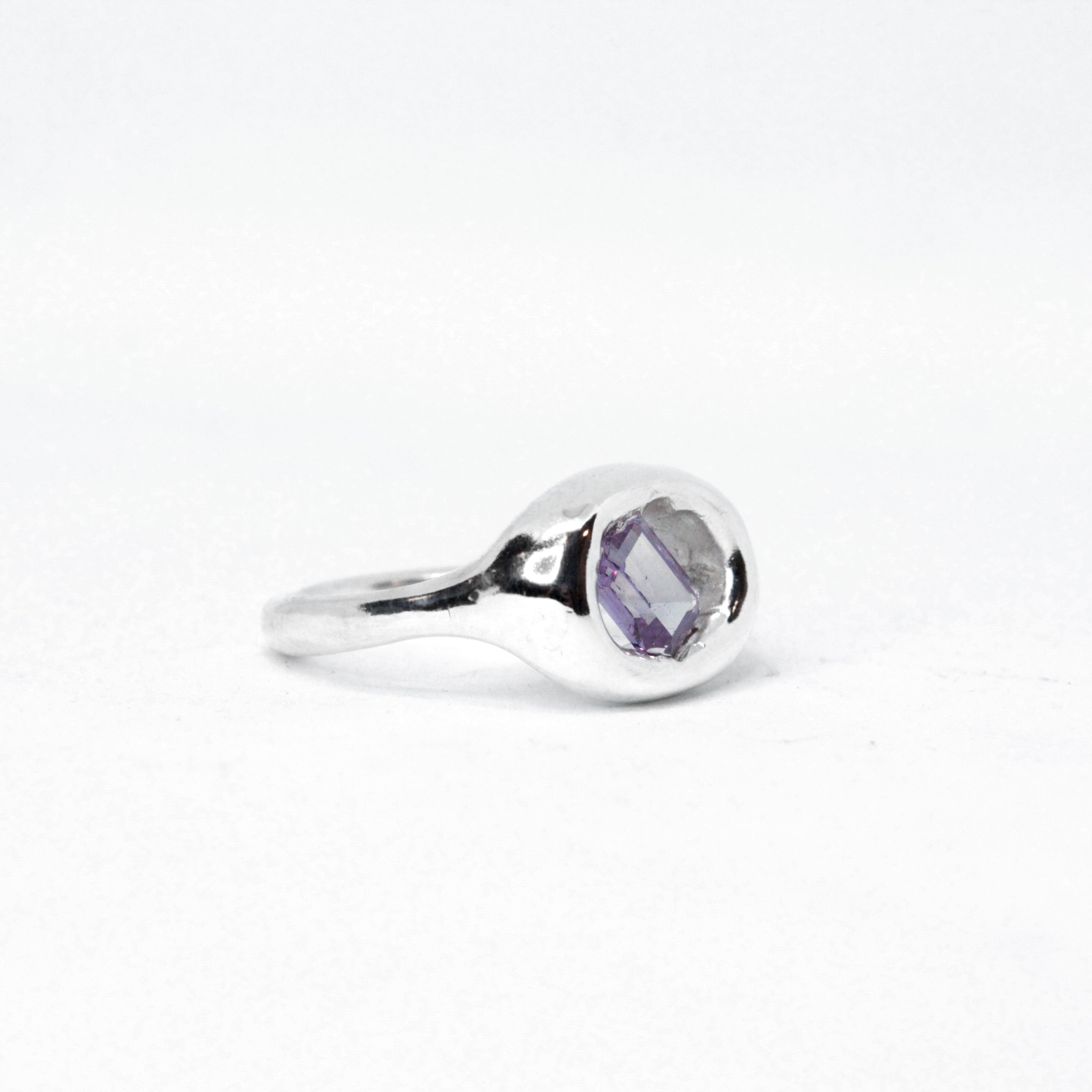 Lacuna Ring (Purple)