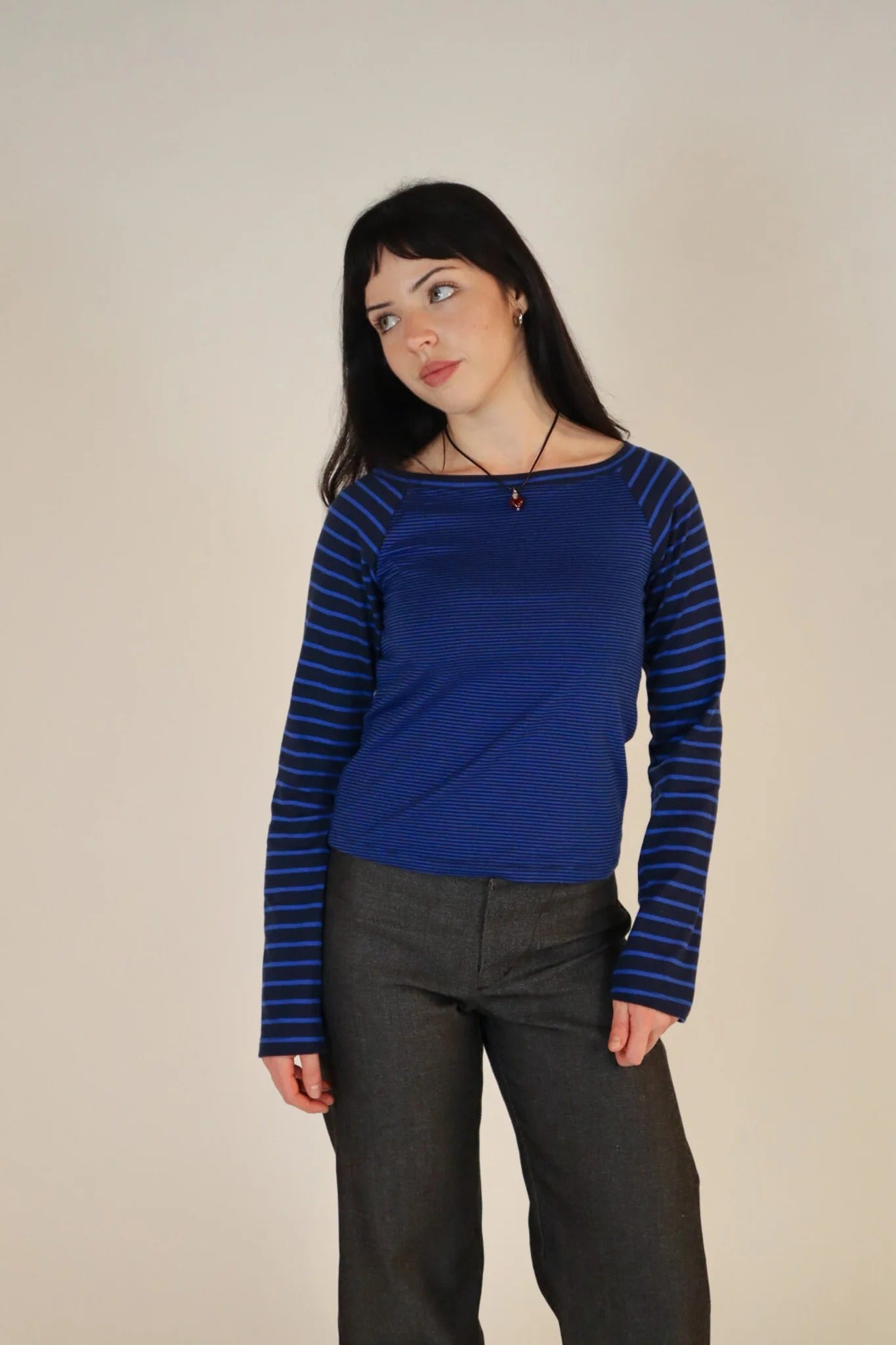 Mia Longsleeve (Navy)