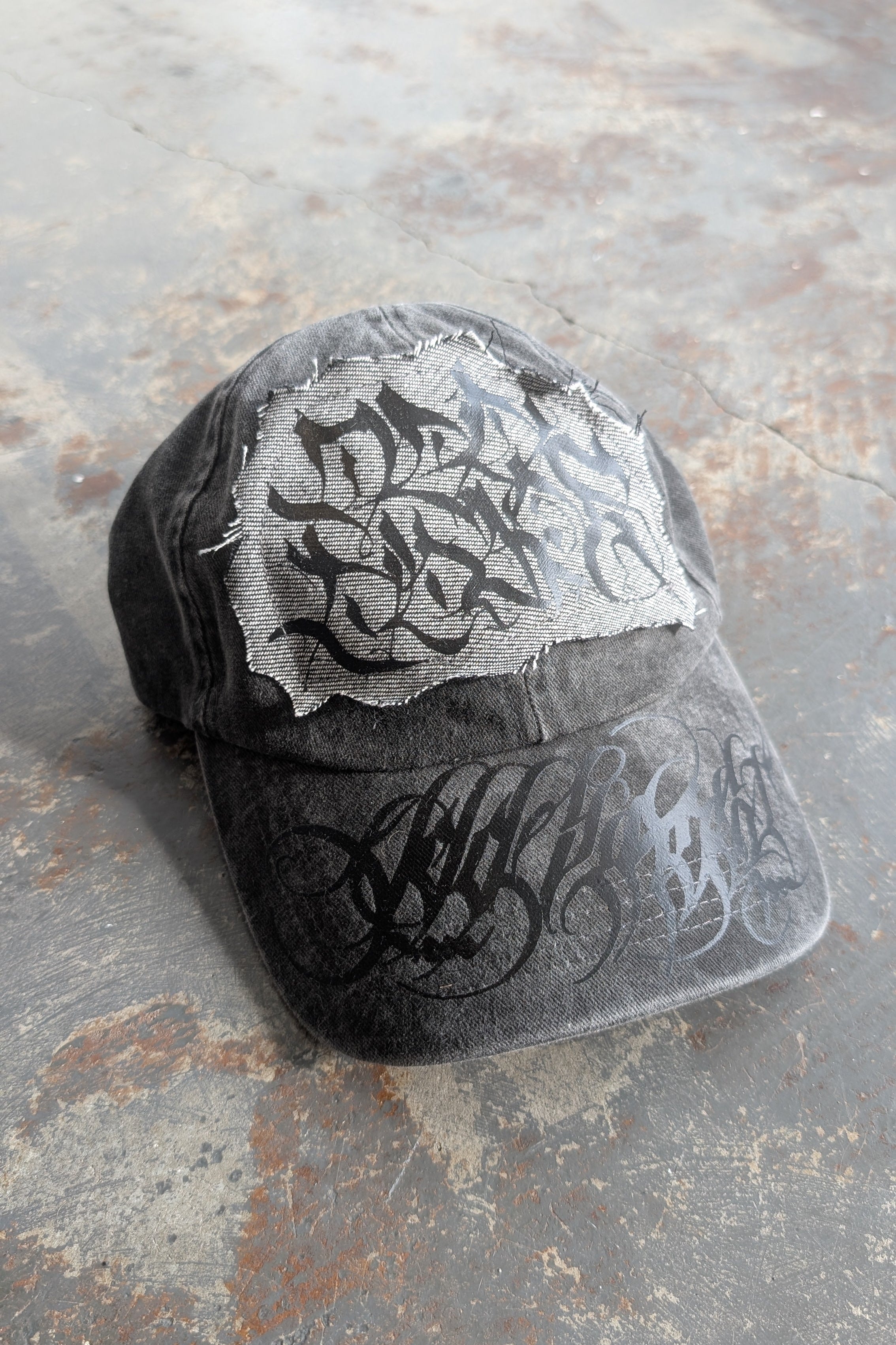 Distressed Cap (Black/Charcoal)