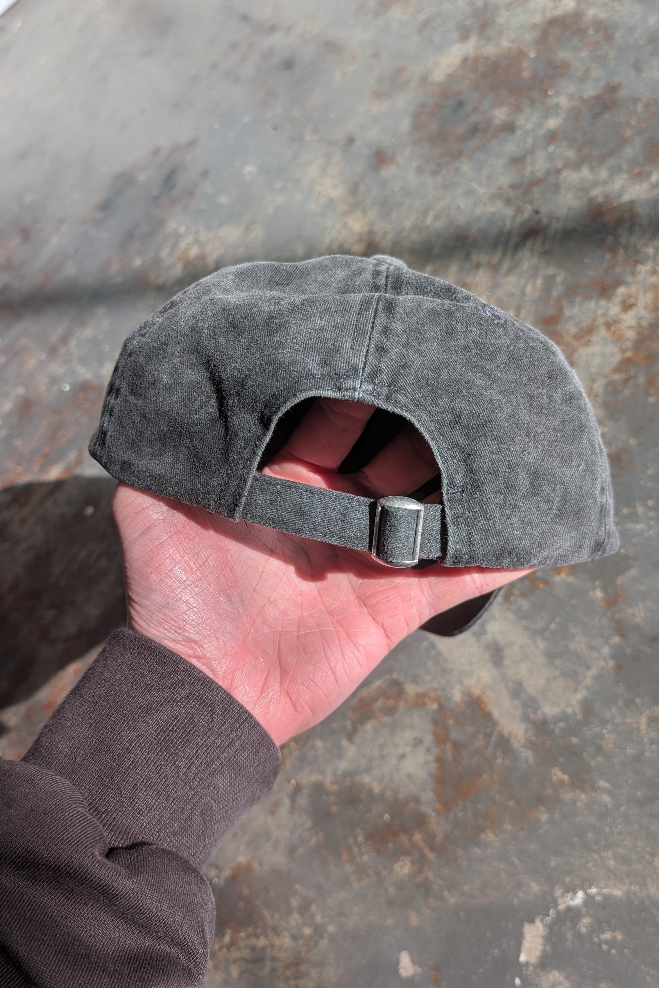 Distressed Cap (Black/Charcoal)