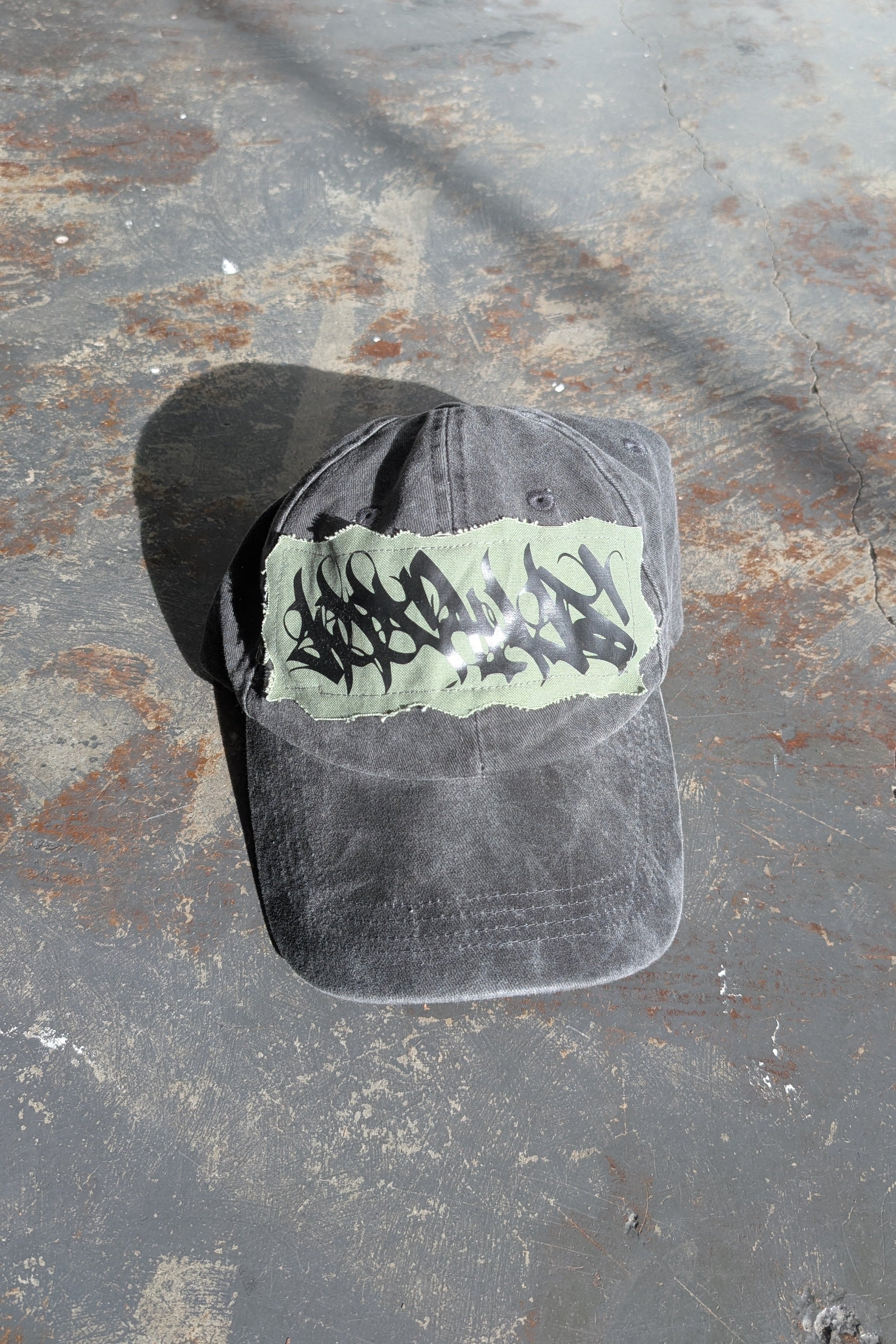 Distressed Cap (Black/Green)