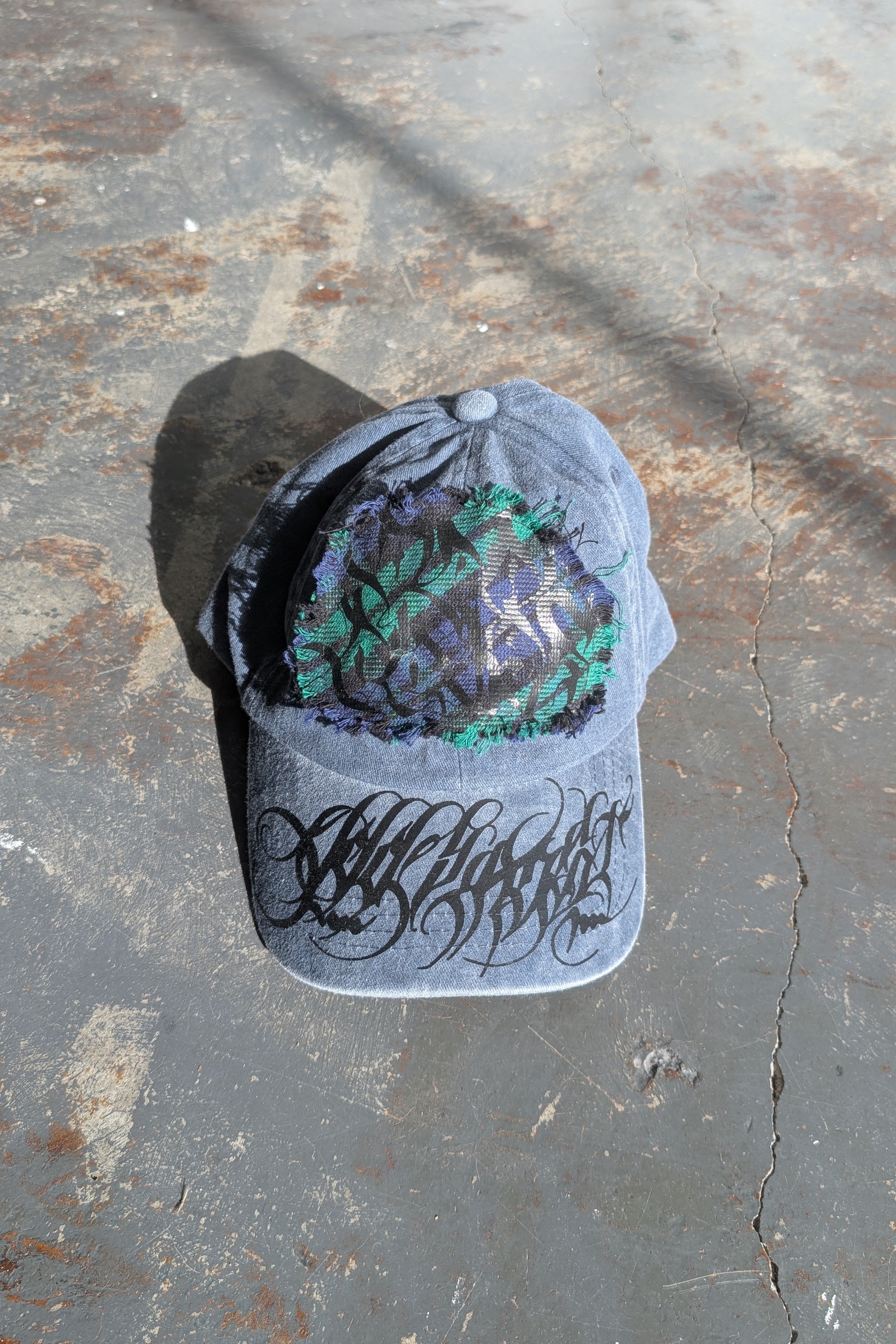 Distressed Cap (Navy/Tartan)