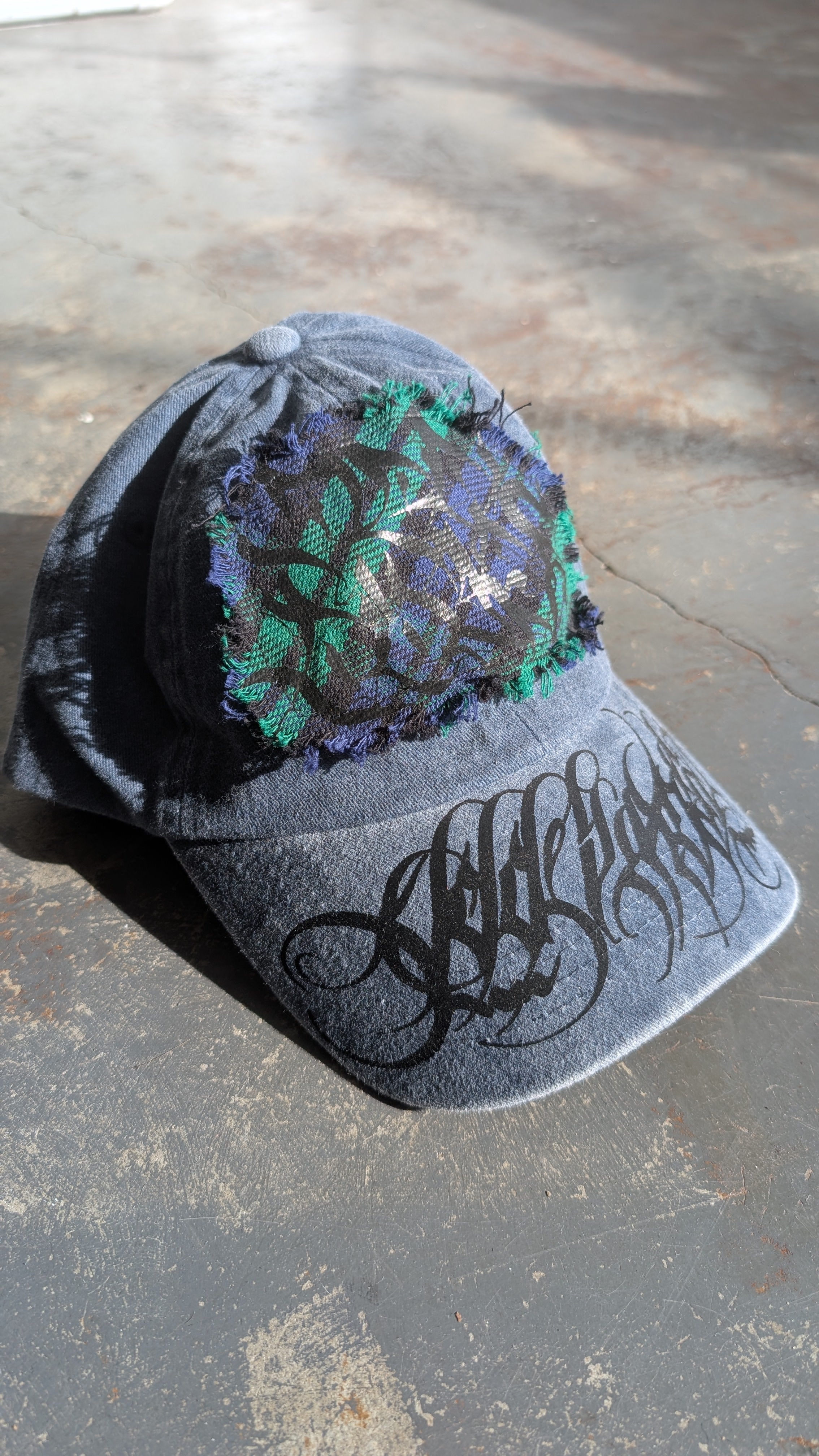 Distressed Cap (Navy/Tartan)