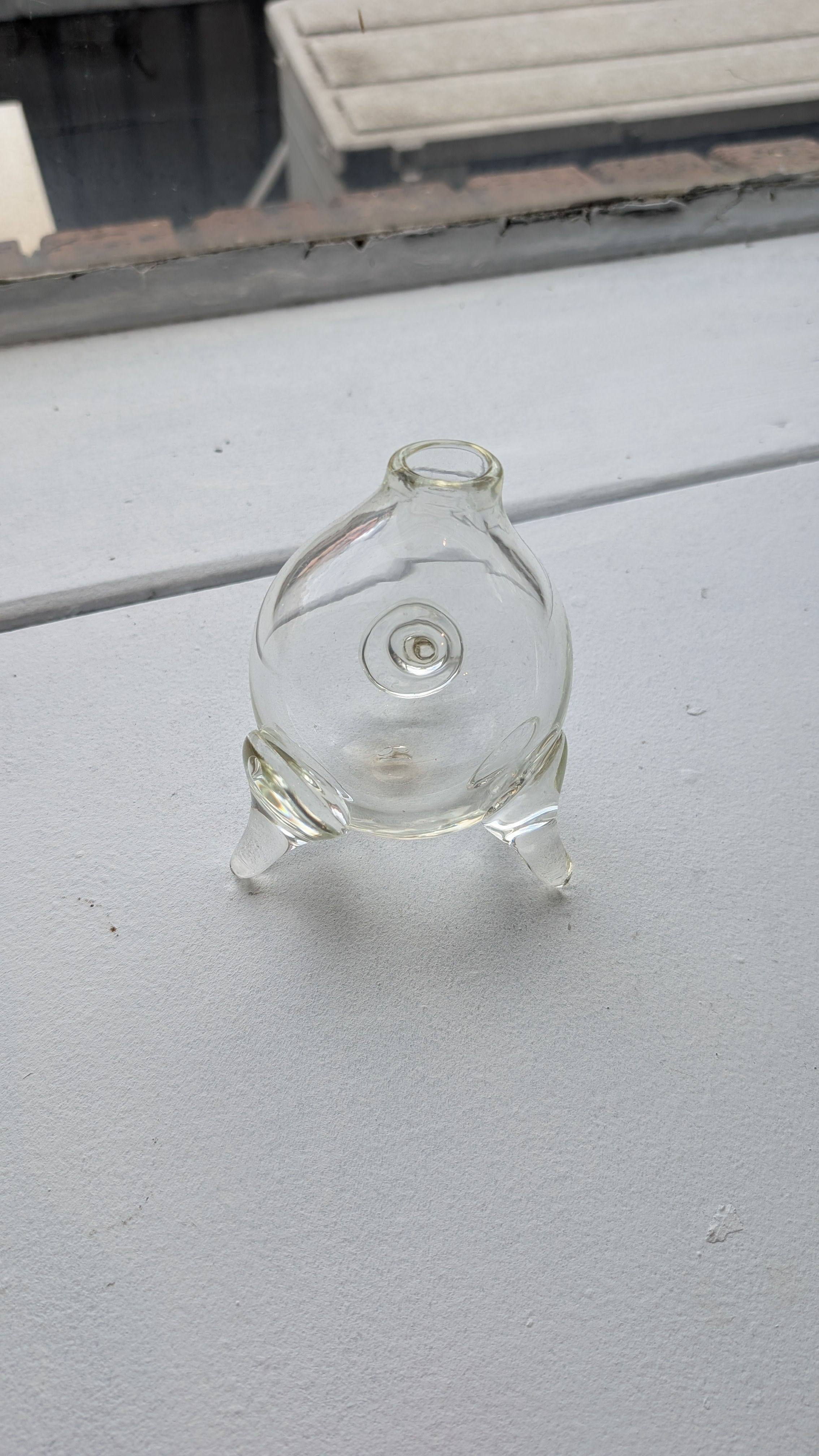 3-footed Small Vessel
