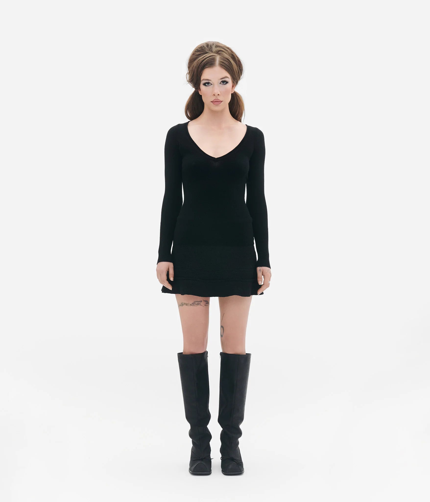 Retired Cheerleader V-Neck Knit (Black)